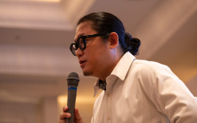 【厳しさは人を止め、意義は人を走らせる。】