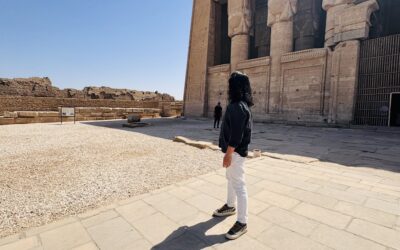 【教える負担を、仕組みが消す】