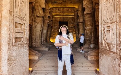 【真のリーダーは、人を育てず、可能性を育てる】